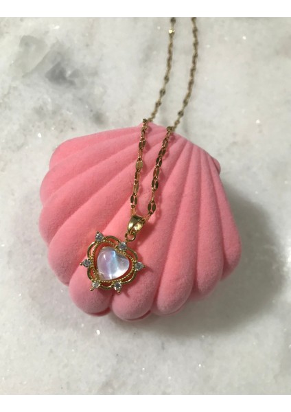 Opal Yansımalı Sarmaşık Kalp Pembe Kolye Çelik