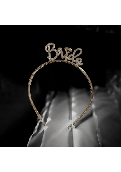 Bride Temalı Kadın Taç