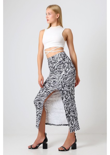Uzun Yırtmaçlı Etek Dalgıç Kumaş Zebra Desenli 92 cm Şık ve Rahat modelleri