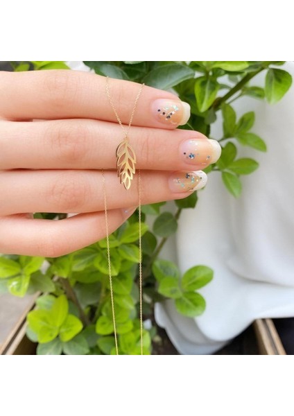 14 Ayar Altın Uzun Yaprak Kolye