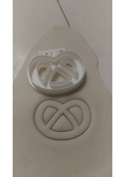Bretzel Kurabiye Kesici - Pretzel Kurabiye Kesici -
