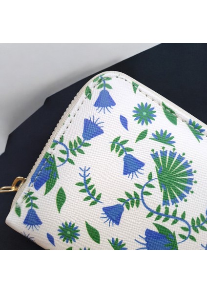 Fermuarlı ve Para Bölmeli Premium Kalitede Menekşe Temalı Lüks Kadın Cüzdan - Ekru (20 Cmx 10 Cm) modelleri