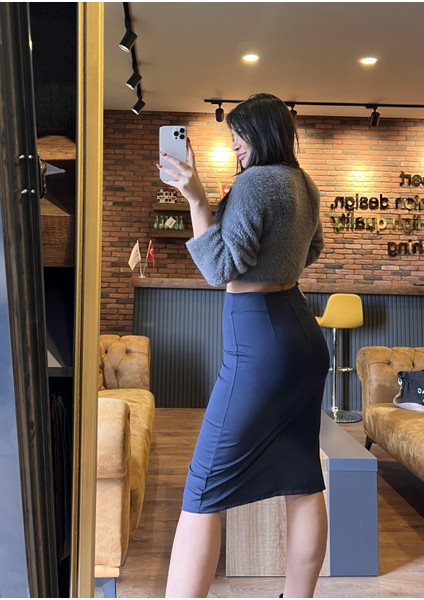 Yırtmaçlı Büzgülü Polyester Örme Kumaş Lacivert Etek