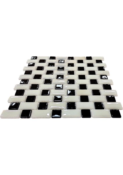 Mutfak Tezgah Arası, Havuz, Banyo, Sauna, Spa, ve Yaşam Alanlarının Tüm Yüzeyleri İçin. 25X50MM. Beyaz-Siyah, 31.5X31.5 Cm. Fileli Cam Mozaik. ( 10 File Karo = 1 M2 Fiyatıdır )