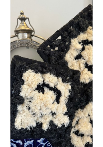 Üç Dansçı fırsatları