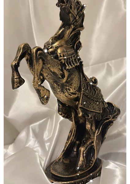Kaideli At Biblo Şahlanan Kır At Polyester Işlemeli Heykel Şık Tasarım Büyük Bakır Renk modelleri