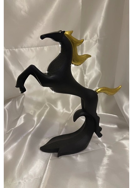 Avatar Kaideli Kübik Şahlanan Uçan At Siyah modelleri