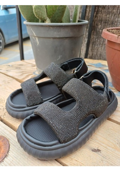 Guja 24Y652 Kız Çocuk Ultra Hafif Anatomik Taban Taşlı Sandalet