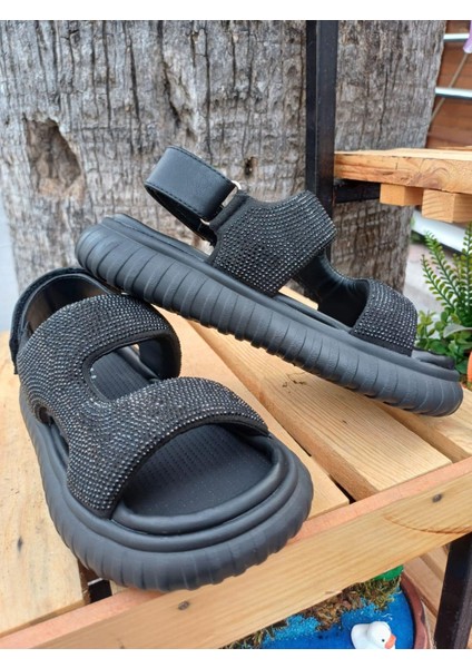Guja 24Y652 Kız Çocuk Ultra Hafif Anatomik Taban Taşlı Sandalet