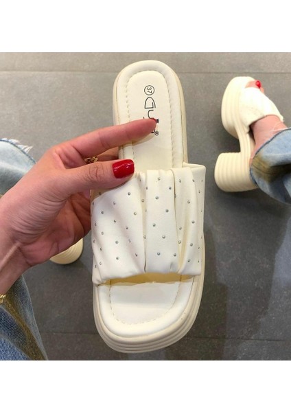 Guja 24Y427-1 Kadın Kalın Topuklu Platform Taban Taşlı Terlik modelleri