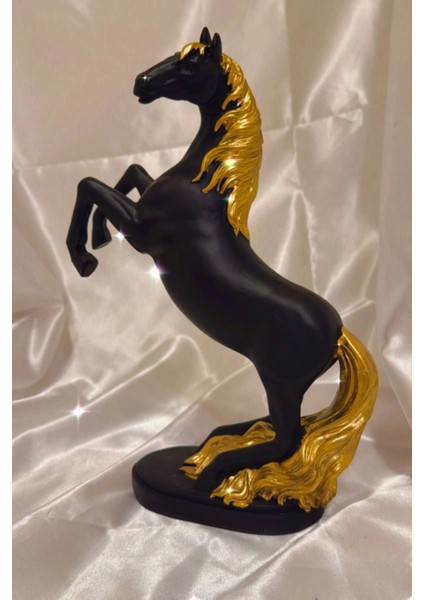 Kaideli Şahlanan Kırat Gold Yeleli Siyah