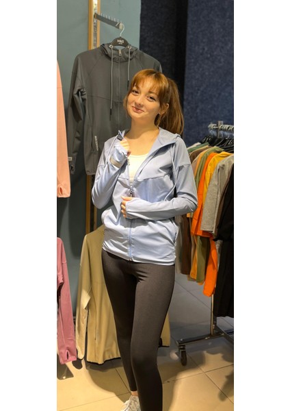 Bayan Fitness Parmak Geçirmeli Likralı Spor Ceket