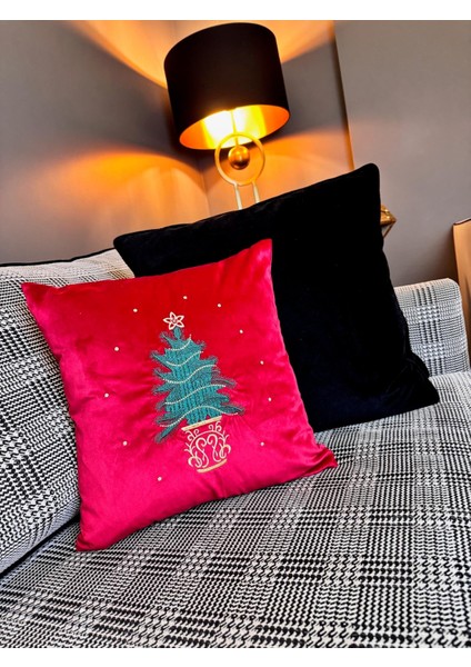Yılbaşı Ağacı Nakış Işlemeli Kırlent Kılıfı Kırmızı