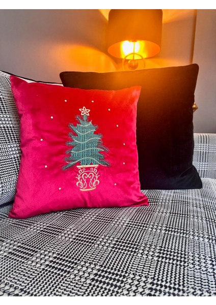 Yılbaşı Ağacı Nakış Işlemeli Kırlent Kılıfı Kırmızı fiyatları