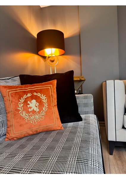 Kraliyet Aslanı Sembolü Nakışlı Kırlent Kılıfı Kiremit - Gold modelleri