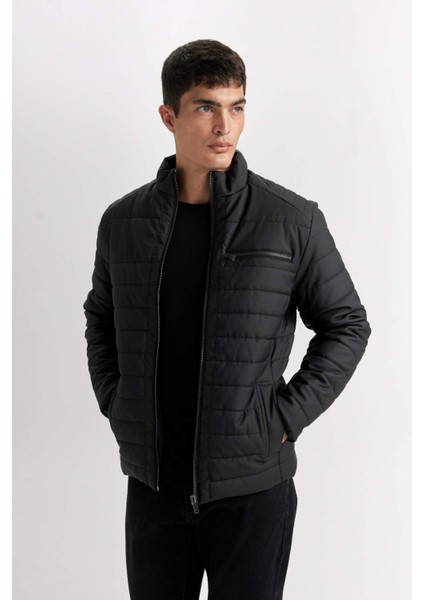 Su İtici Slim Fit Suni Deri Mont Dar Kesim Dik Yaka Fermuarlı Cepli B3568AX25SP modelleri