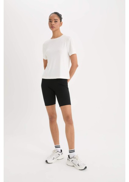 DeFactoFit Standart Fit Bisiklet Yaka Sporcu Kısa Kollu Tişört D2296AX25SP