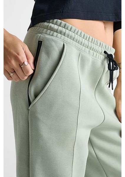 Sportswear Tech Fleece Standart Fit Mid Rise Jogger Kadın Eşofman Altı Su Yeşili fırsatları