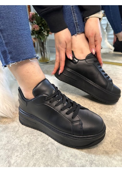 Günlük Kadın Sneaker Bağcıklı Hafif Kalın Yüksek Tabanlı Leopar Detaylı Yürüyüş Spor Ayakkabı 065