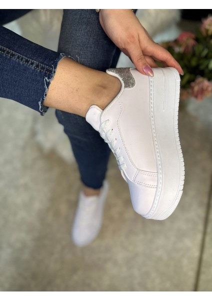 Günlük Kadın Sneaker Bağcıklı Hafif Kalın Yüksek Tabanlı Leopar Detaylı Yürüyüş Spor Ayakkabı 065 fırsatları