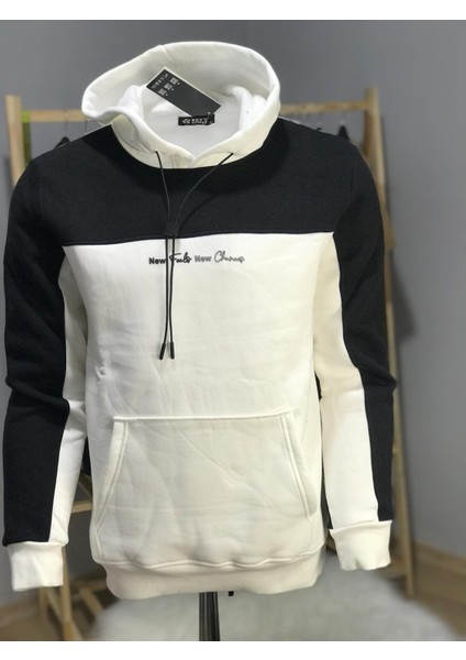 Beyaz Renkli Kapüşonlu Kanguru Cepli Baskılı Sweatshirt