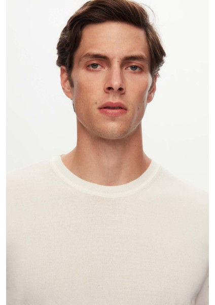 Slim Fit Ekru Düz Örgü Rayon Triko T-Shirt fiyatları