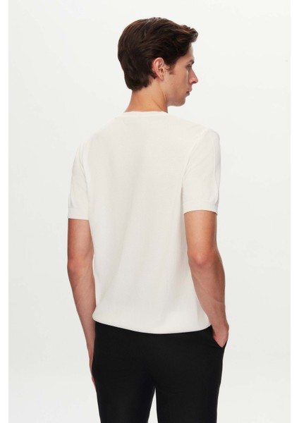 Slim Fit Ekru Düz Örgü Rayon Triko T-Shirt fırsatları