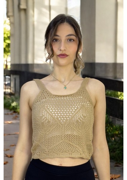 El Örgü Desenli Askılı Triko Crop Top Bluz