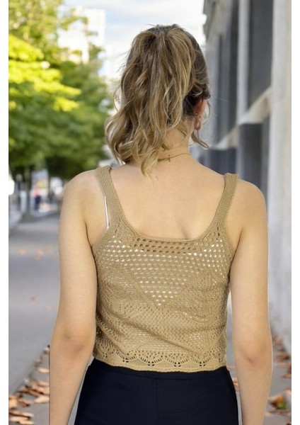 El Örgü Desenli Askılı Triko Crop Top Bluz