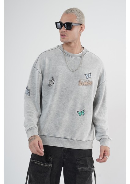 Bisiklet Yaka Yıkamalı Aplikeli Oversize Kalıp Sweatshirt