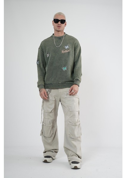 Bisiklet Yaka Yıkamalı Aplikeli Oversize Kalıp Sweatshirt
