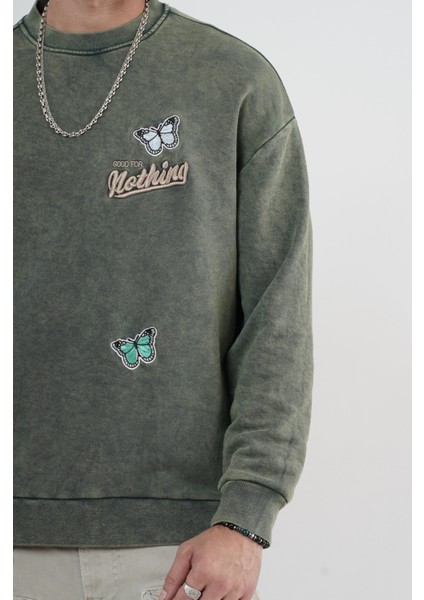 Bisiklet Yaka Yıkamalı Aplikeli Oversize Kalıp Sweatshirt