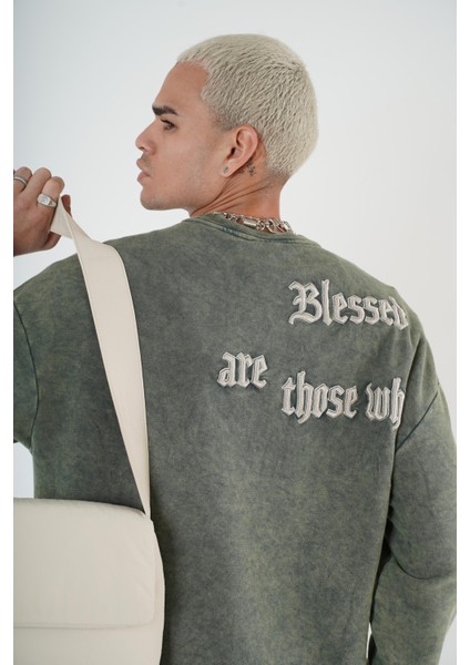 Bisiklet Yaka Yazı Nakışlı Yıkamalı Oversize Kalıp Unisex Sweatshirt
