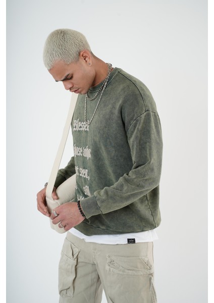 Bisiklet Yaka Yazı Nakışlı Yıkamalı Oversize Kalıp Unisex Sweatshirt