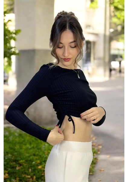 Yanlardan Büzgü Detaylı Uzun Kollu Fitilli Crop Top Bluz