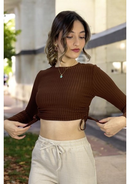 Yanlardan Büzgü Detaylı Uzun Kollu Fitilli Crop Top Bluz