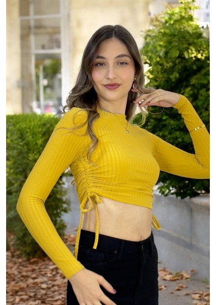 Yanlardan Büzgü Detaylı Uzun Kollu Fitilli Crop Top Bluz