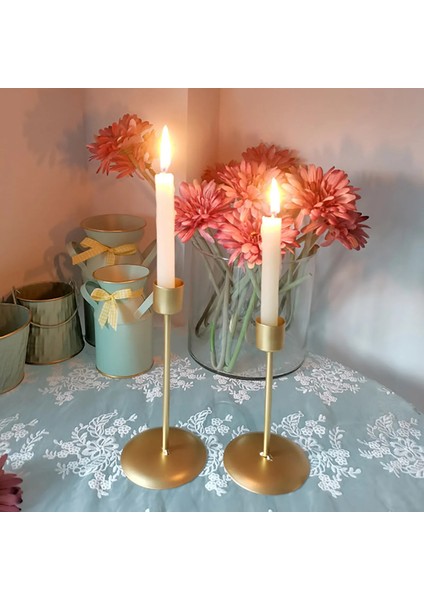 Altın Tarzı Mple Modern Ev Ferforje Yemek Masası Mumluk Düz Renk Metal Şamdan Masaüstü Dekor Ev Ofis Için (Yurt Dışından) fiyatları