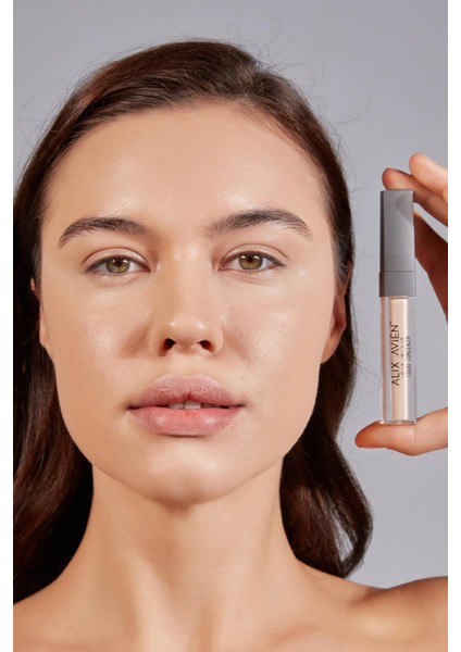 Aydınlık Görünüm Sağlayan Yoğun Likit Göz Altı Kapatıcısı - Liquid Concealer 102 Rose Beige