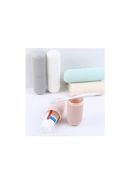 Diş Fırçası Macunu Seyahat Kutusu Ürün plastik malzemeden üretilmiş olup, tek renk seçeneği olarak beyaz renk mevcuttur.