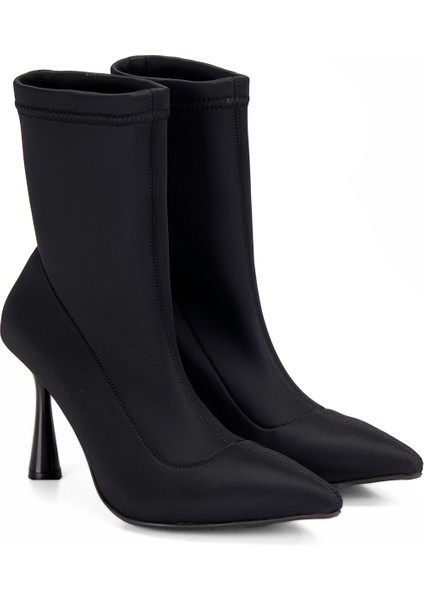 Noran Siyah Kadın Bot