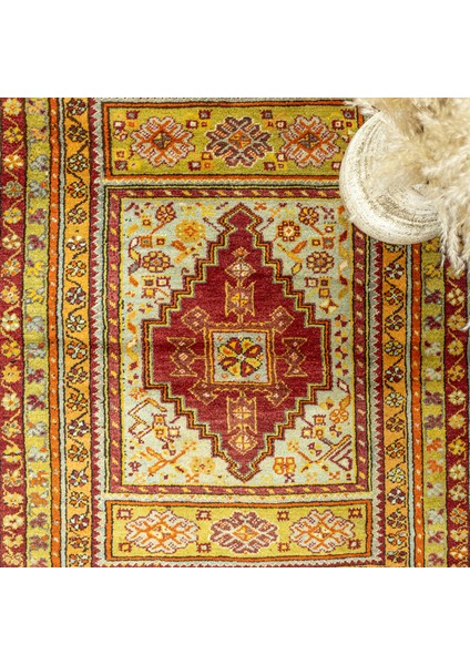 Alaz Geometrik Desenli Dazkırı Halı 131 x 165 cm modelleri