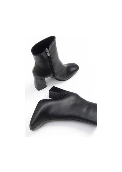 Kadın TLL Siyah Cilt Kalın Topuk Bot fiyatları