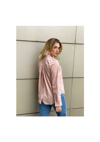 Açık Pembe Sırt Düğme Detaylı Gömlek fırsatları