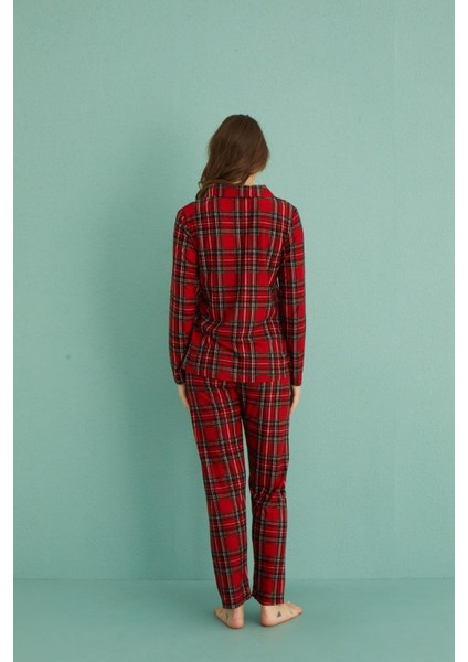 Kadın 20501-264 Uzun Kol Önü Düğmeli Süet Pijama Takımı Kırmızı-Haki modelleri