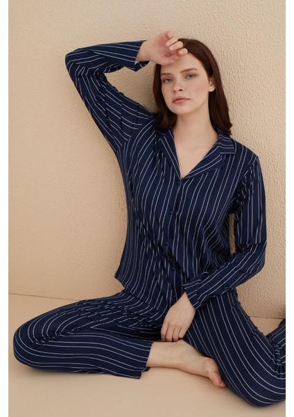 Kadın 50701-151 Önü Düğmeli Süet Pijama Takımı Lacivert