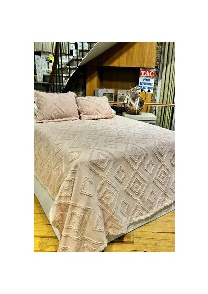 Battal Tipi Yatak Örtüsü 3 Parça Antibakteriyel Geometrik Desen