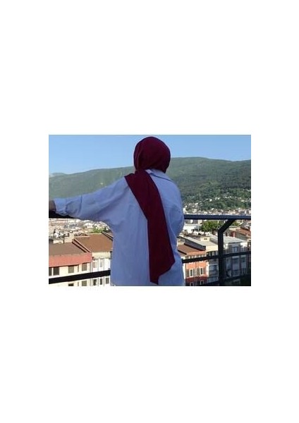 Tutkunun Renkleri: Bordo Ipeksi Jakar Lara Şalınızla Cesur Bir Tarz Yakalayın! modelleri