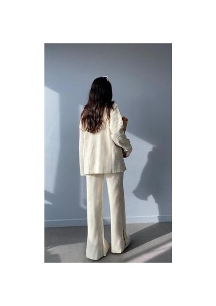 Kadın Fitilli Yaka Fermuarlı Paçası Fermuarlı Yanlardan Yırtmaçlı Triko Takım fırsatları