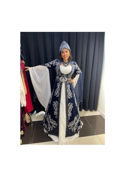 Lacivert Işlemeli Taşlı Kadife Kaftan modelleri
